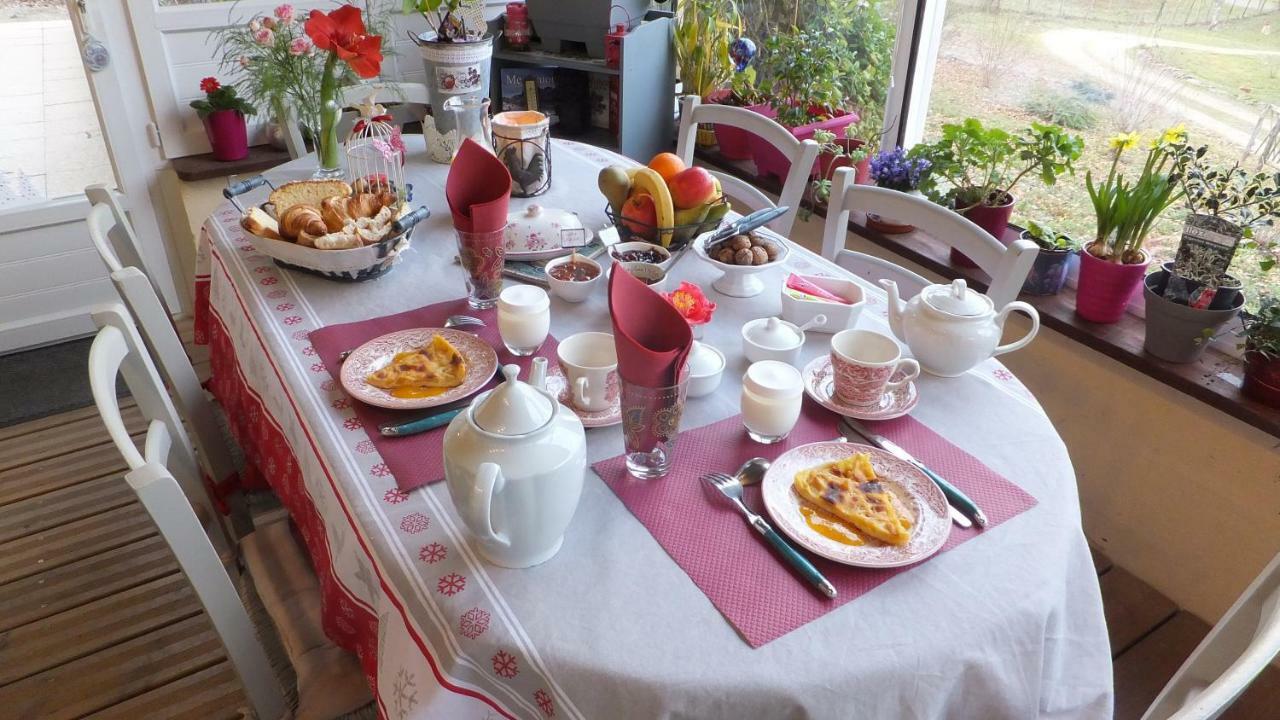 Bed and Breakfast Le Nid De Mesanges Chauffour-sur-Vell Exterior foto