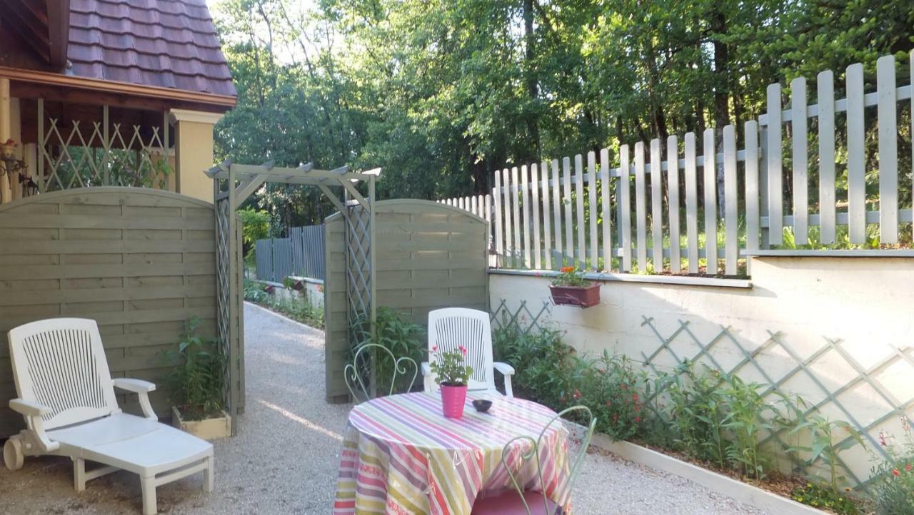 Bed and Breakfast Le Nid De Mesanges Chauffour-sur-Vell Exterior foto